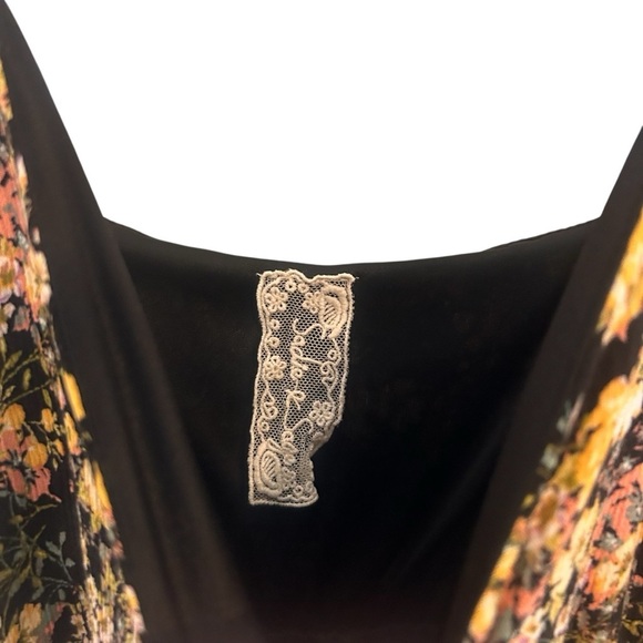 Sadie & Sage Getaway Garden Maxi Dress- Size Medium - Picture 8 of 10